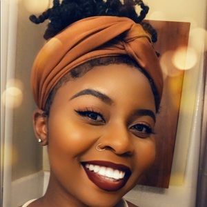 Meet your Posher, Deanna